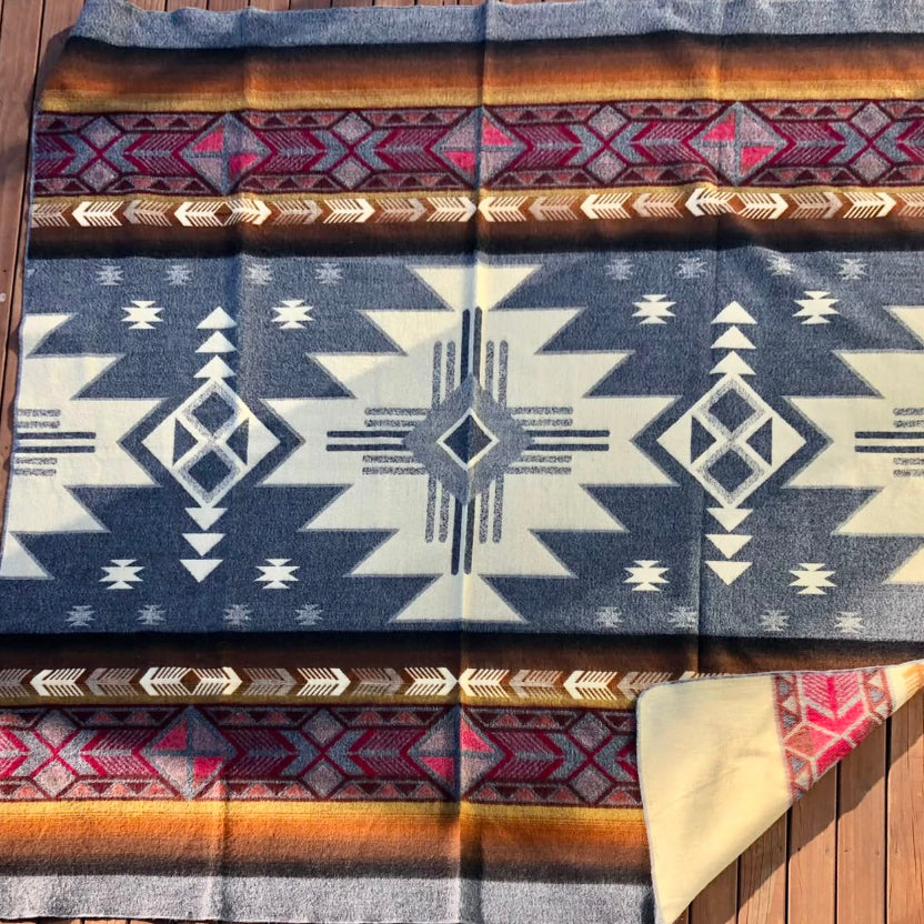 Alpaca Blanket Equinox Queen